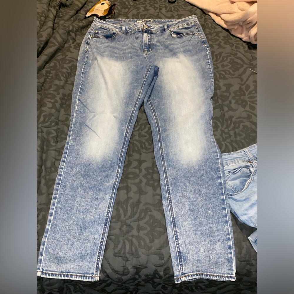 Cato hi-rise straight jeans. Size 18.
